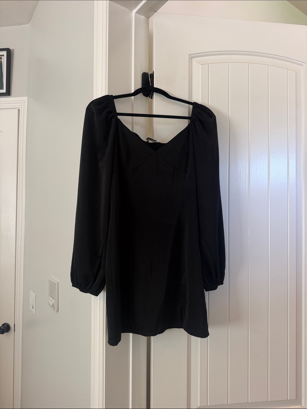 Kendall & Kylie Black Long-Sleeve Mini Dress with Puff Sleeves